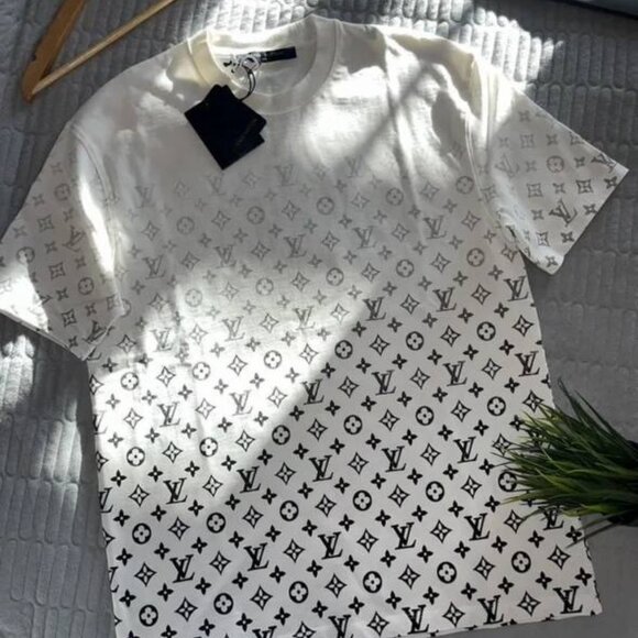 LV Polo - Picture 1 of 3